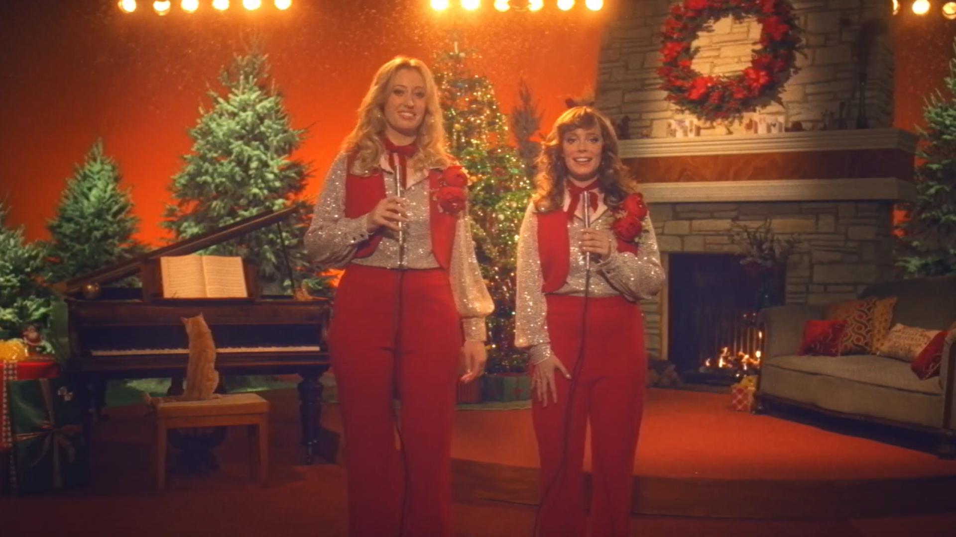 Cats Lose Their Cool: Holiday Special